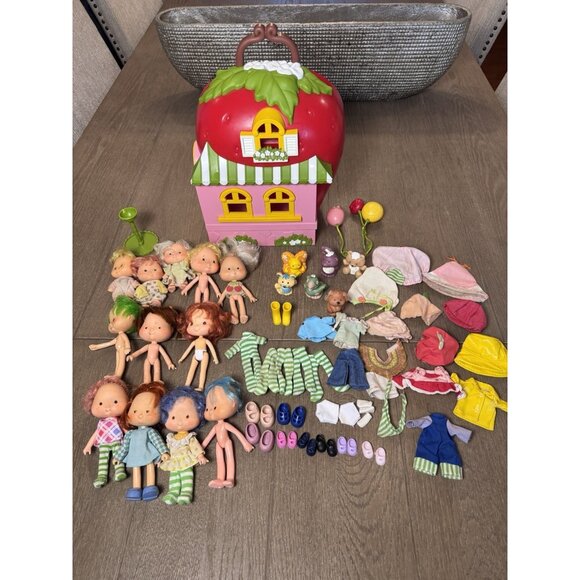 Strawberrry Shortcake Other - VTG 1979 Strawberry Shortcake 12 Dolls 6 Pets House Clothing Lot